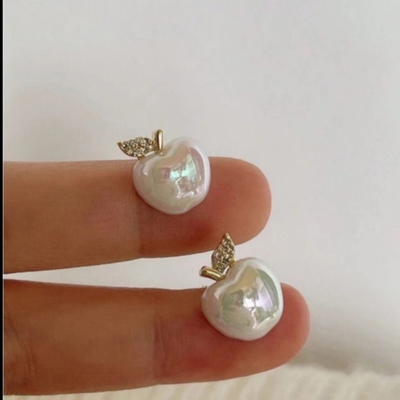 925 Sterling Silver Rhinestone AppleShaped Stud Earrings - Picture 4 of 4